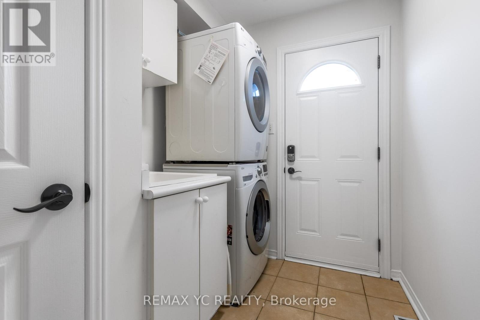 299 Bantry Avenue, Richmond Hill, Ontario  L4B 4M8 - Photo 15 - N12951284