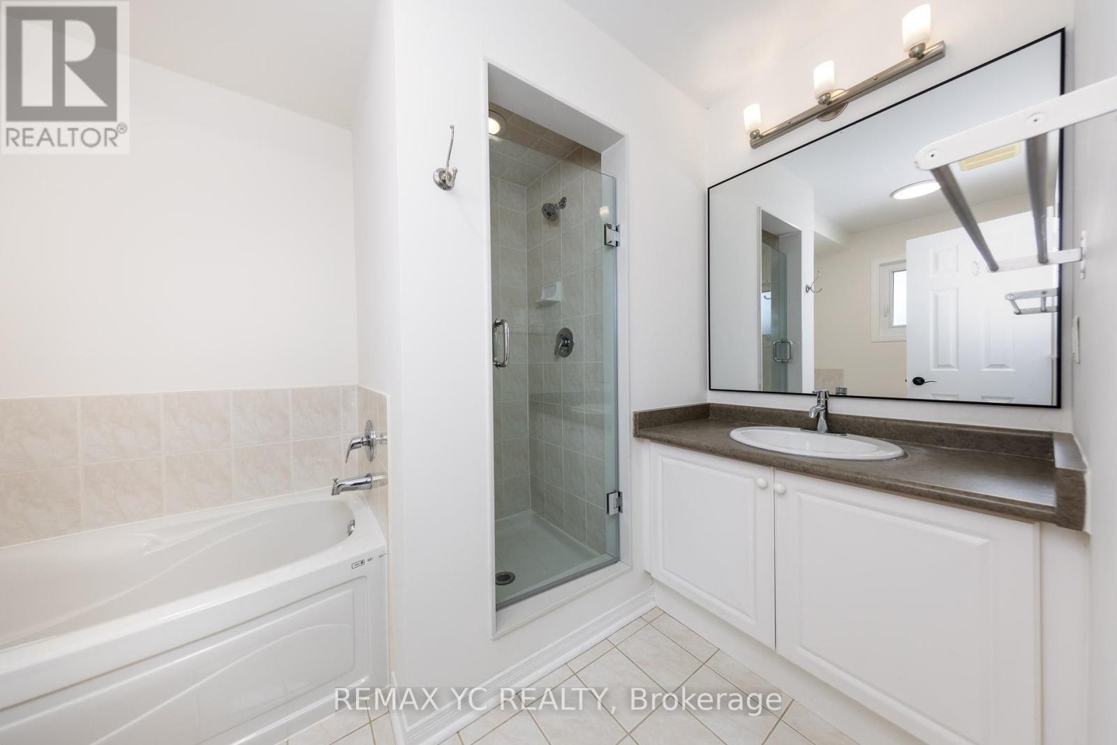 299 Bantry Avenue, Richmond Hill, Ontario  L4B 4M8 - Photo 23 - N12951284