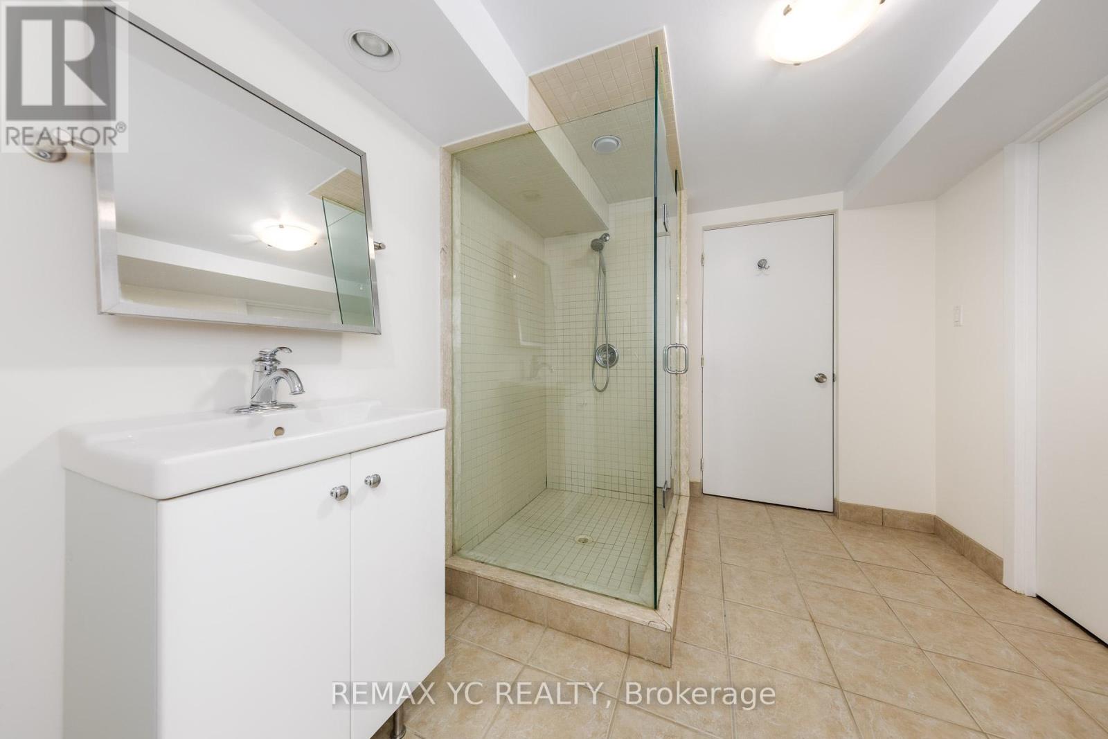 299 Bantry Avenue, Richmond Hill, Ontario  L4B 4M8 - Photo 37 - N12951284