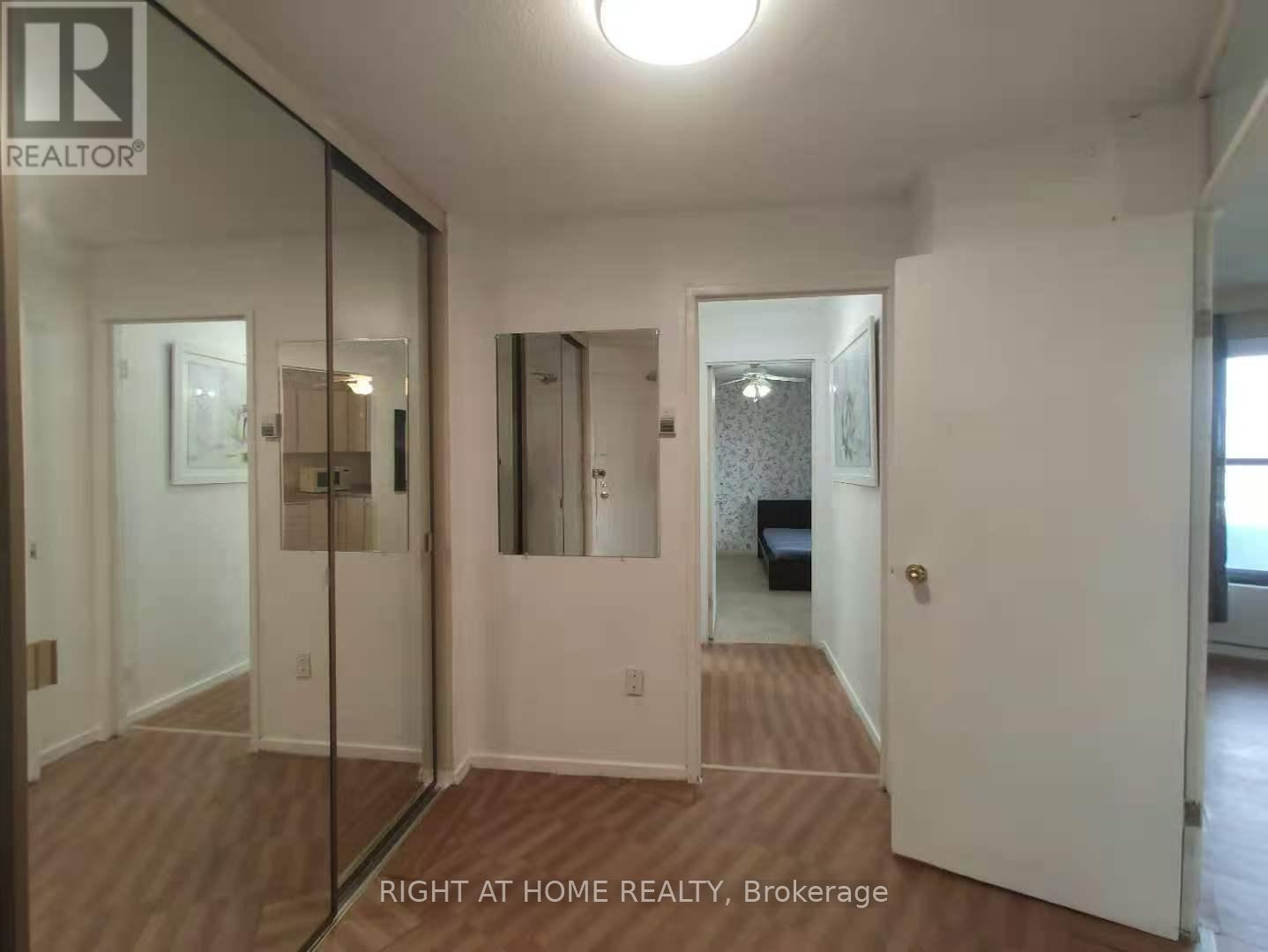 501 - 20 Chesterton Drive, Ottawa, Ontario  K2E 6Z7 - Photo 8 - X12958180