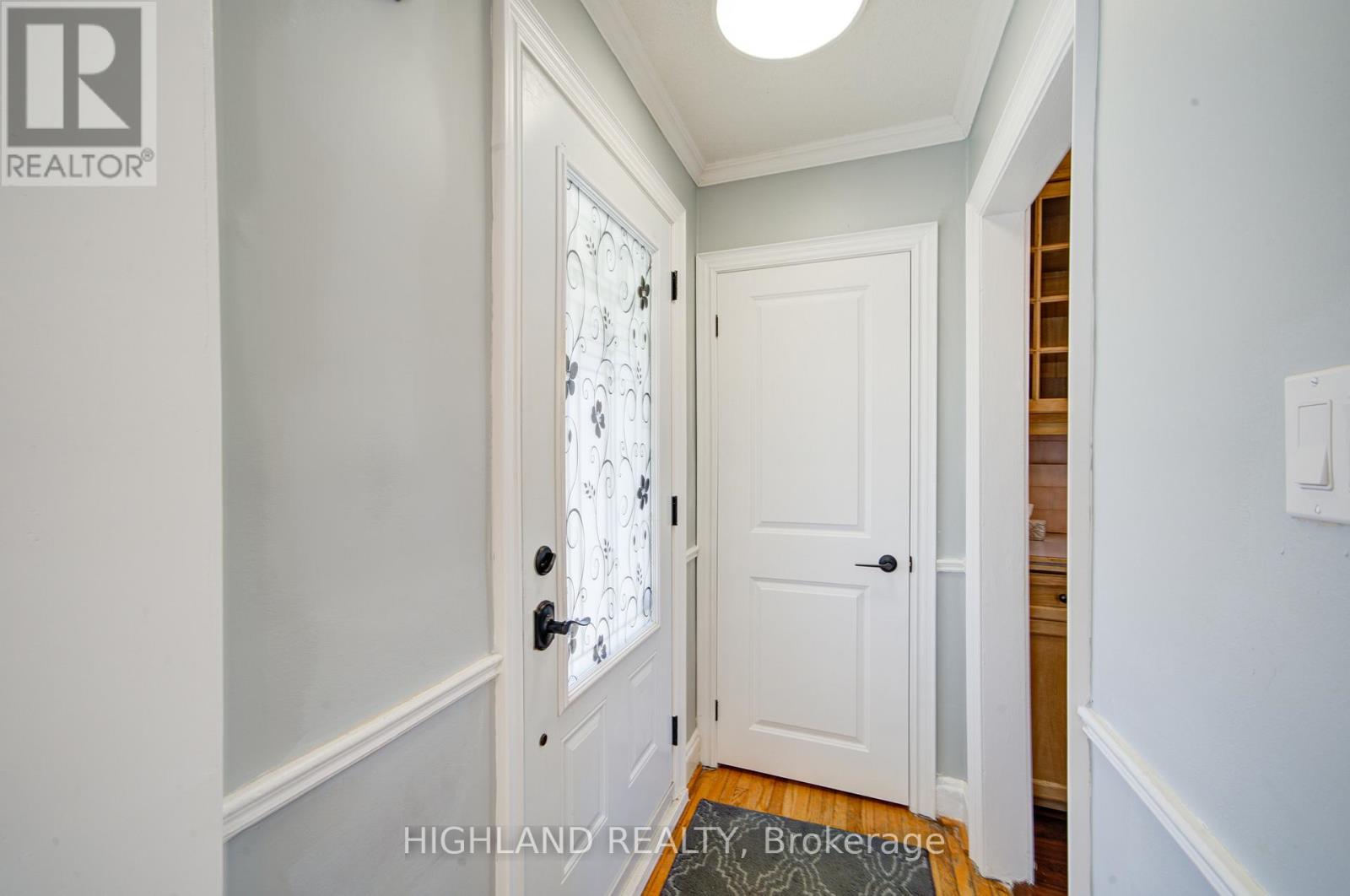 90 Clouston Avenue, Toronto, Ontario  M9N 1A7 - Photo 3 - W12958188