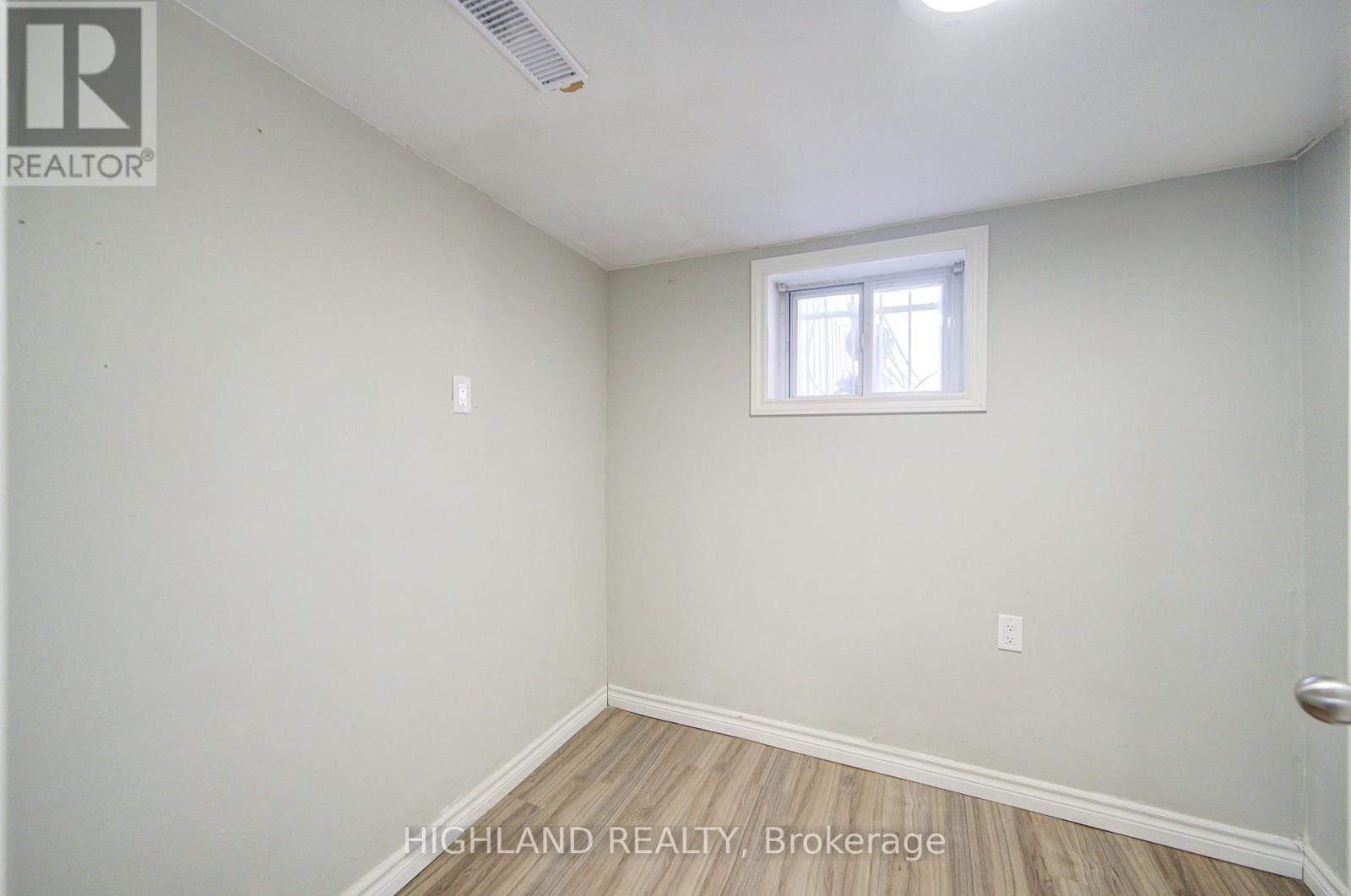 90 Clouston Avenue, Toronto, Ontario  M9N 1A7 - Photo 37 - W12958188