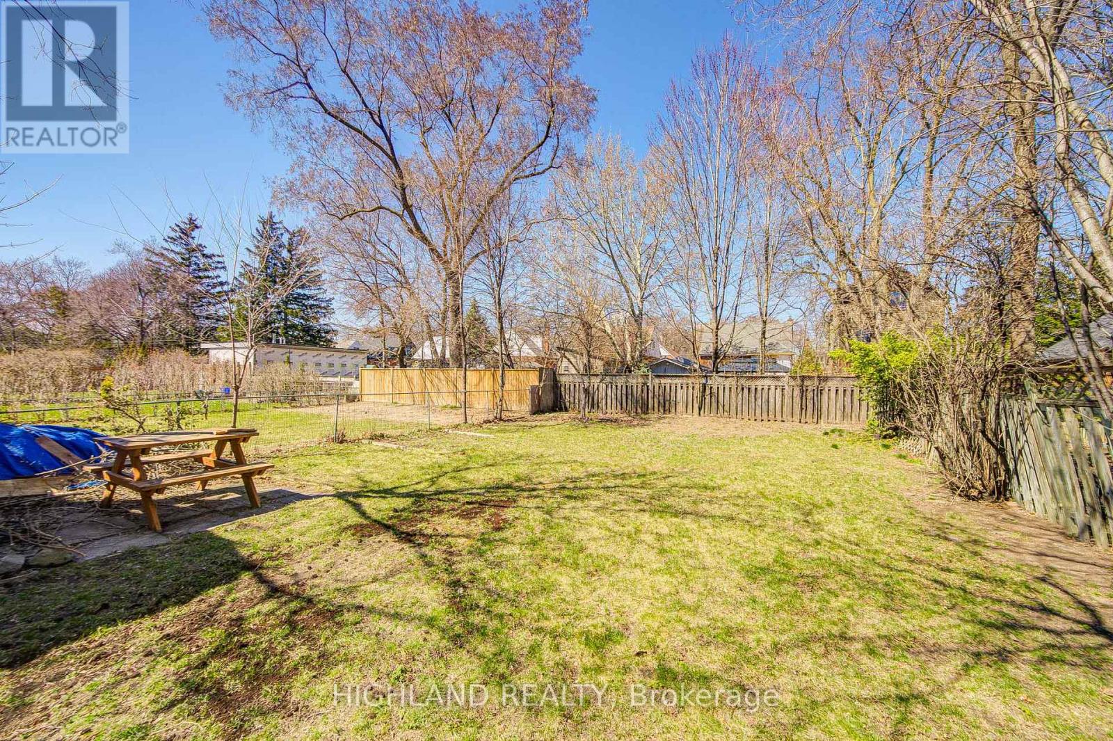 90 Clouston Avenue, Toronto, Ontario  M9N 1A7 - Photo 44 - W12958188