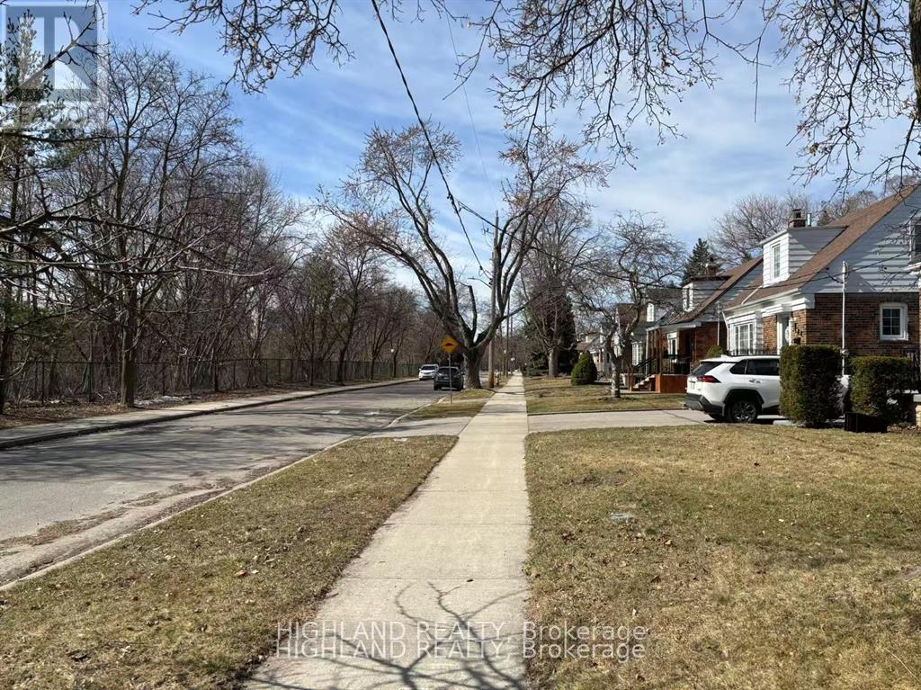 90 Clouston Avenue, Toronto, Ontario  M9N 1A7 - Photo 47 - W12958188