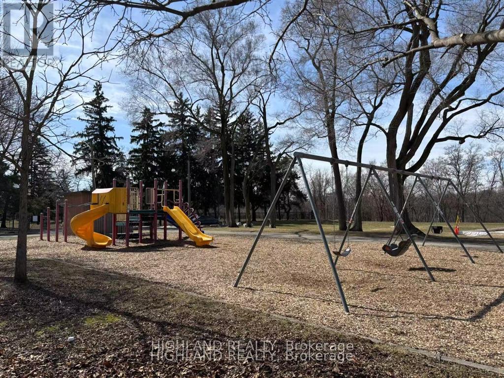 90 Clouston Avenue, Toronto, Ontario  M9N 1A7 - Photo 49 - W12958188