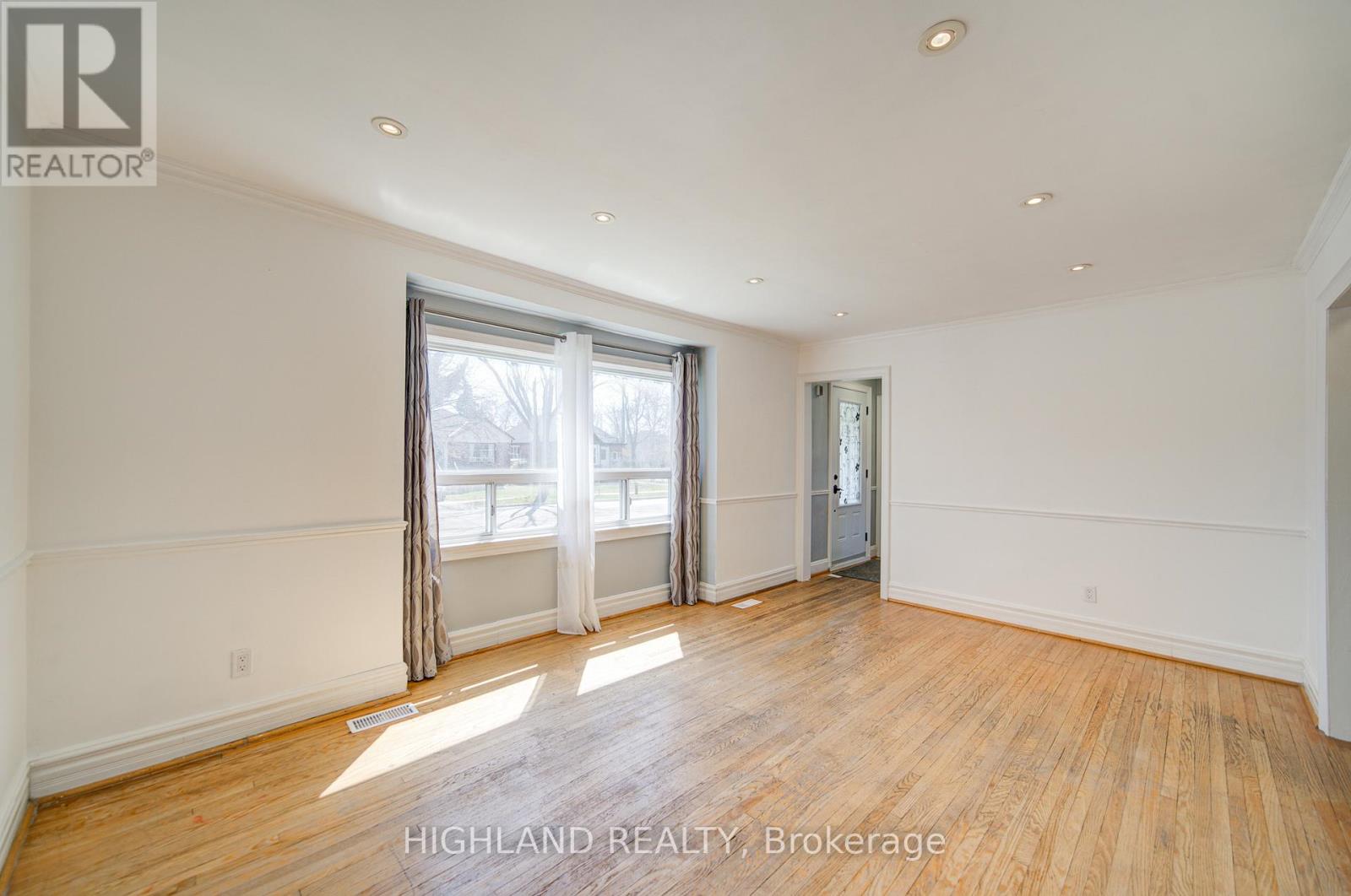 90 Clouston Avenue, Toronto, Ontario  M9N 1A7 - Photo 8 - W12958188