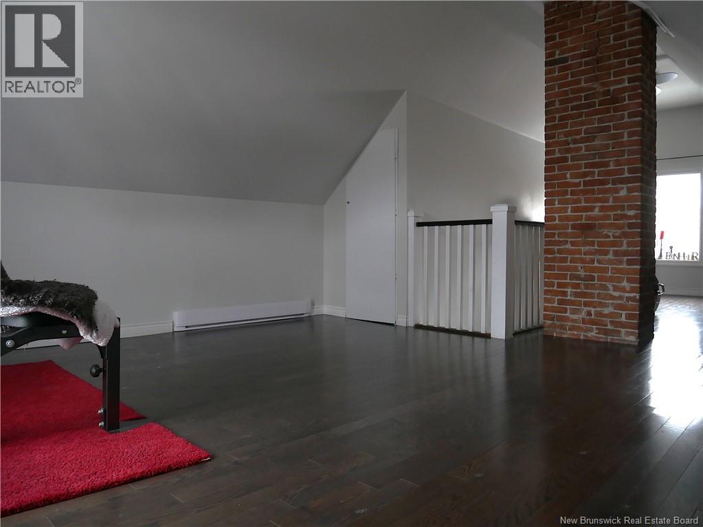 118 Victoria St, Woodstock, New Brunswick  E7M 3A5 - Photo 32 - NB136390