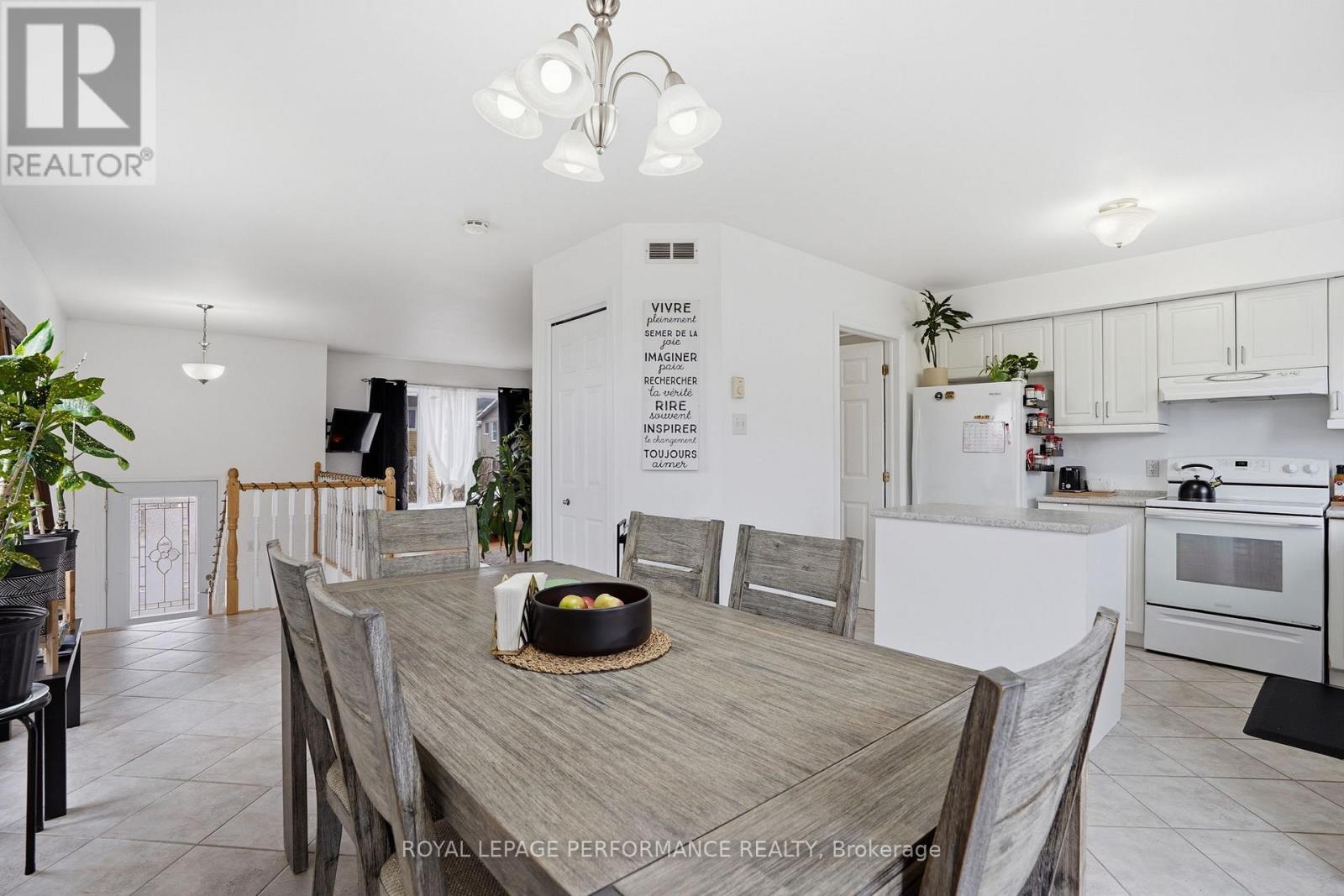 350 Higginson Street, Hawkesbury, Ontario  K6A 3W7 - Photo 13 - X12958194