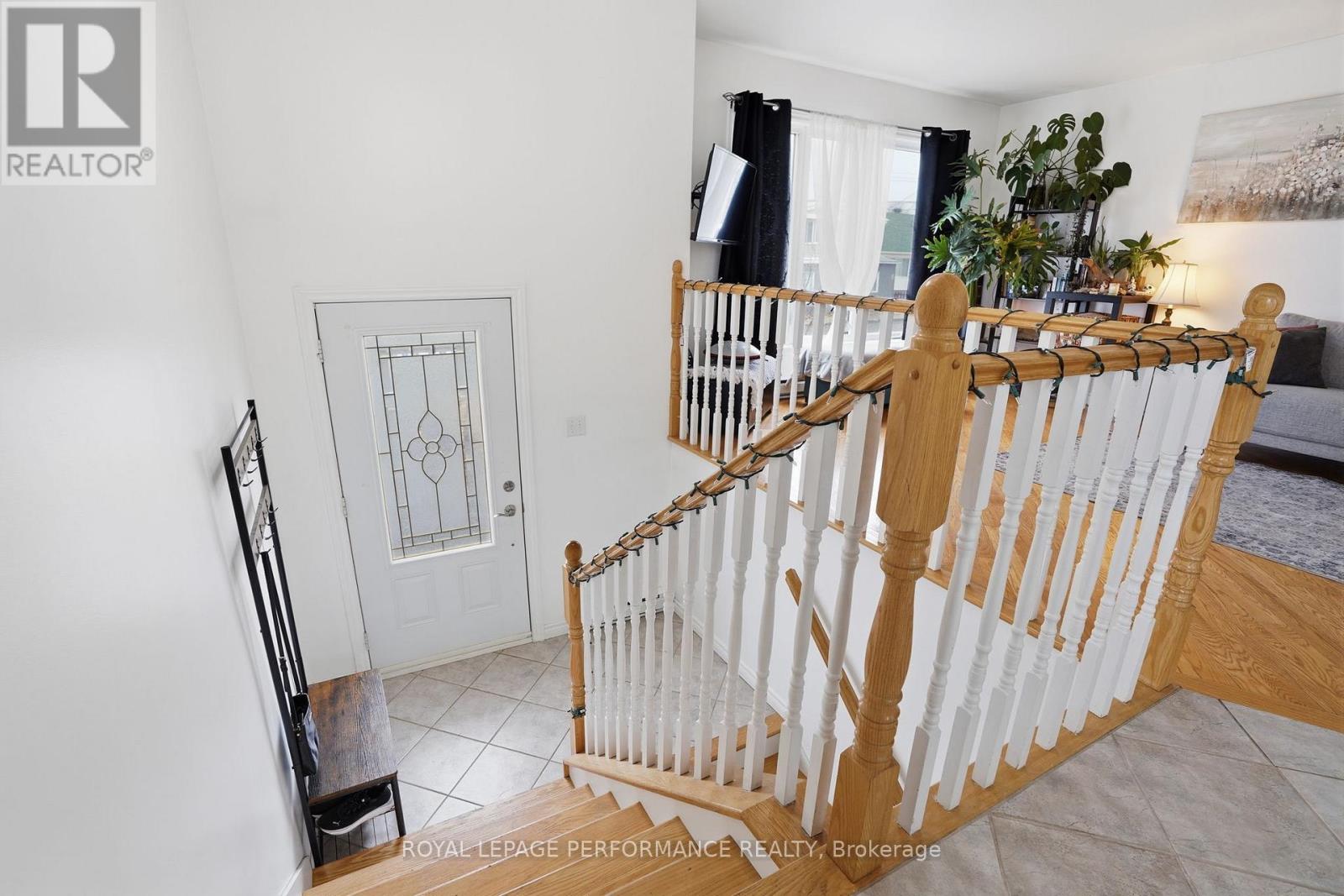 350 Higginson Street, Hawkesbury, Ontario  K6A 3W7 - Photo 5 - X12958194