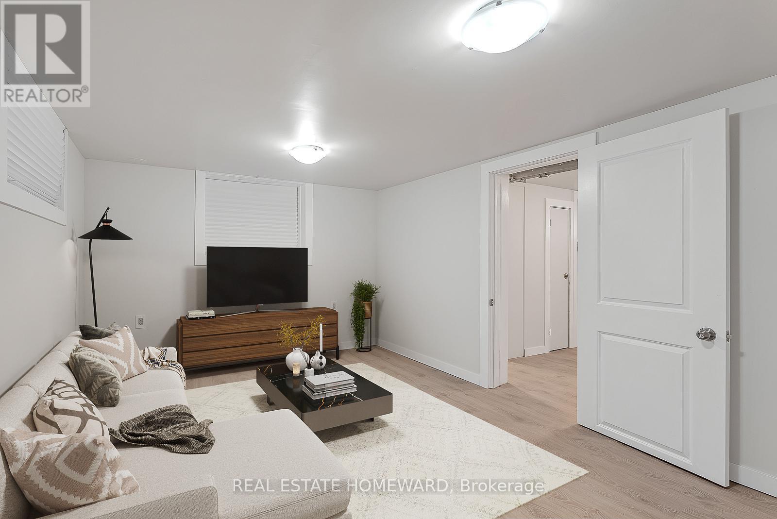 42 Bexhill Avenue, Toronto, Ontario  M1L 3B6 - Photo 3 - E12958190