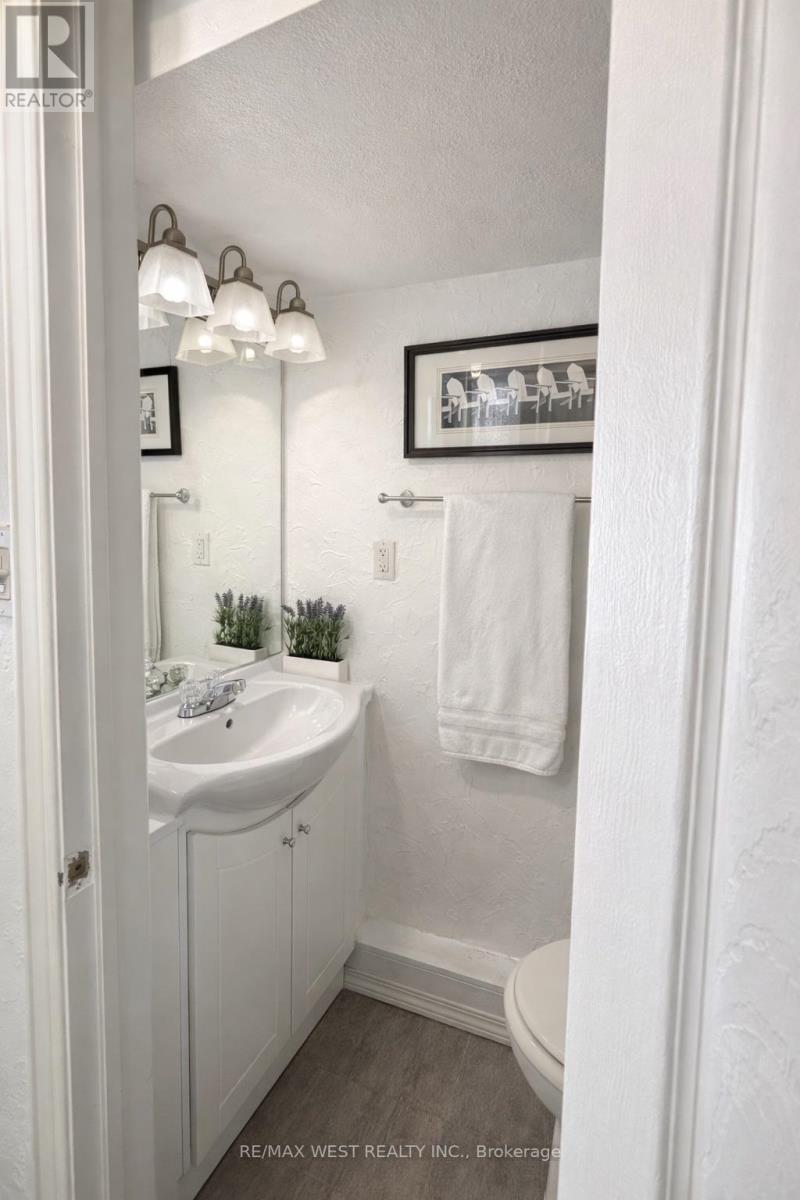 2231 North Orr Lake Road, Springwater, Ontario  L0L 1P0 - Photo 36 - S12776044