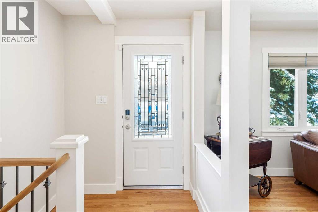 2724 Lougheed Drive SW, Calgary, Alberta  T3E 5T6 - Photo 5 - A2298102