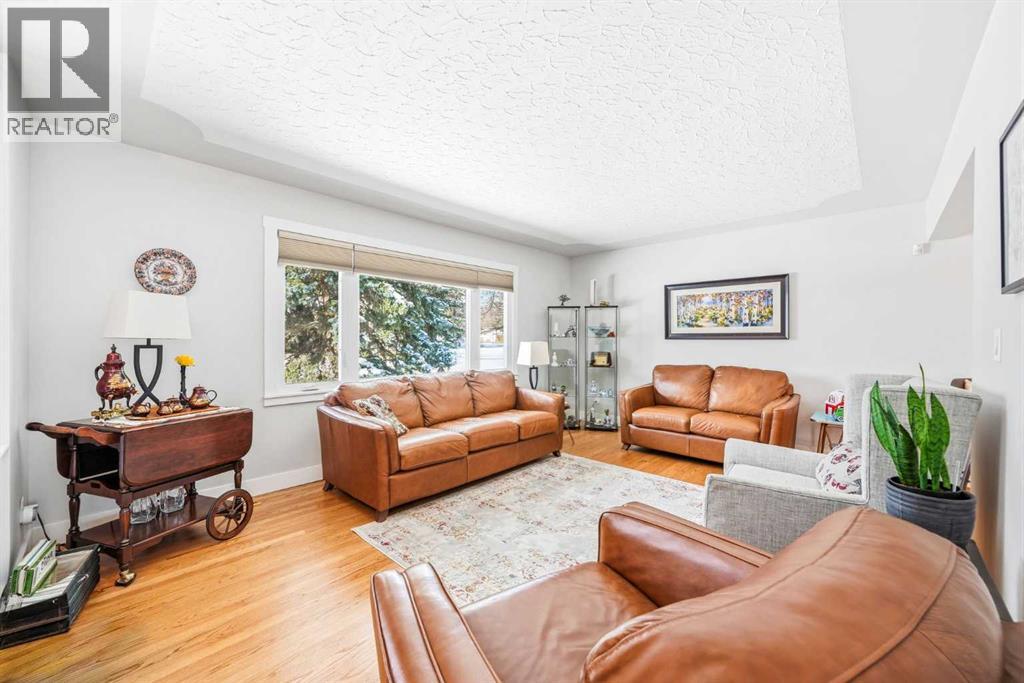 2724 Lougheed Drive SW, Calgary, Alberta  T3E 5T6 - Photo 7 - A2298102