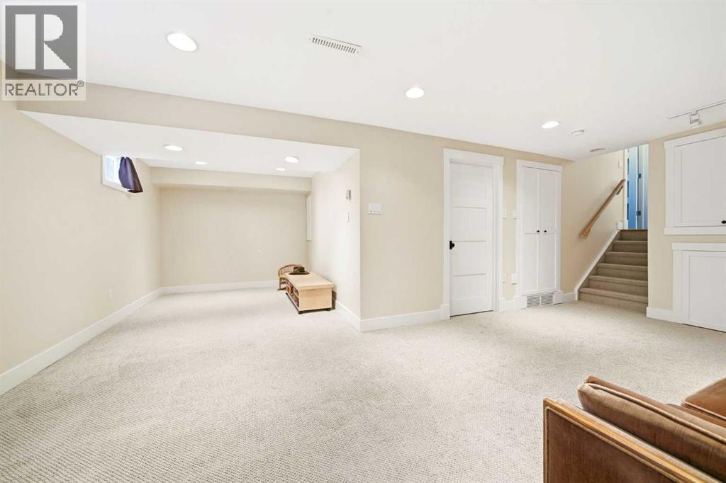 2724 Lougheed Drive SW, Calgary, Alberta  T3E 5T6 - Photo 30 - A2298102