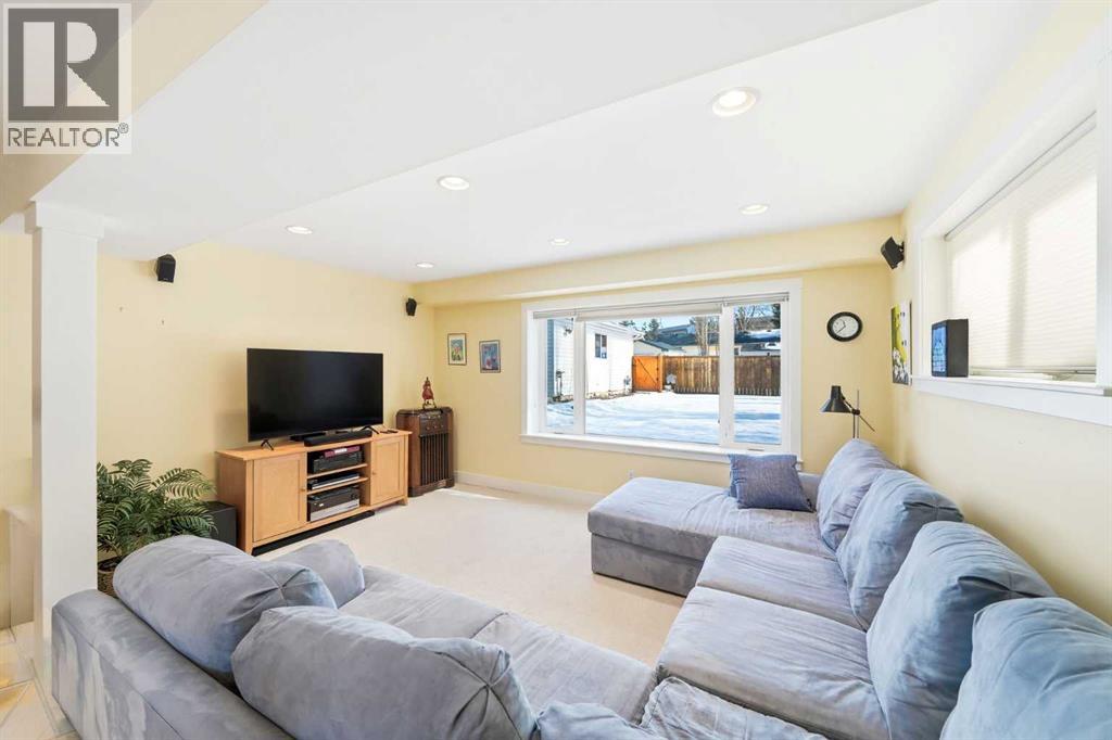 2724 Lougheed Drive SW, Calgary, Alberta  T3E 5T6 - Photo 27 - A2298102