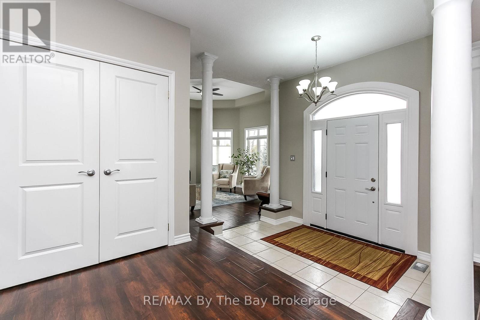 37 Walnut Drive, Wasaga Beach, Ontario  L9Z 0A8 - Photo 12 - S12837638