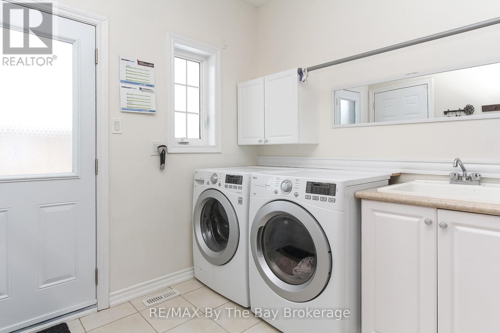 37 Walnut Drive, Wasaga Beach, Ontario  L9Z 0A8 - Photo 38 - S12837638