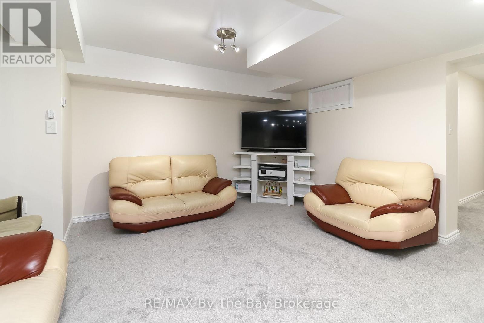 37 Walnut Drive, Wasaga Beach, Ontario  L9Z 0A8 - Photo 44 - S12837638