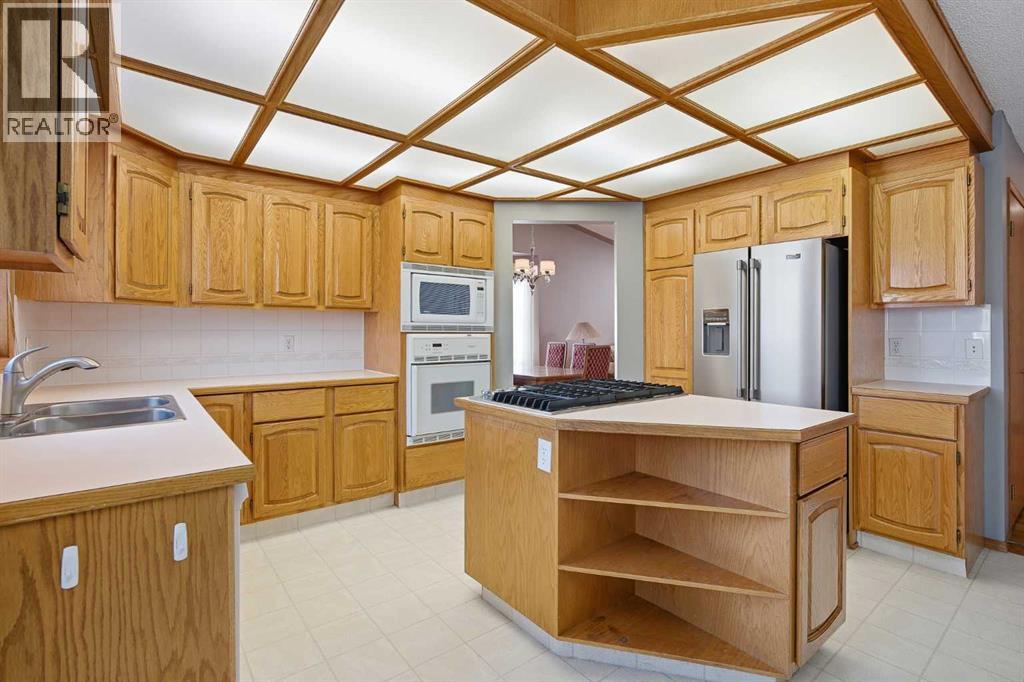 146 Hawkdale Circle NW, Calgary, Alberta  T3G 2W9 - Photo 16 - A2292709