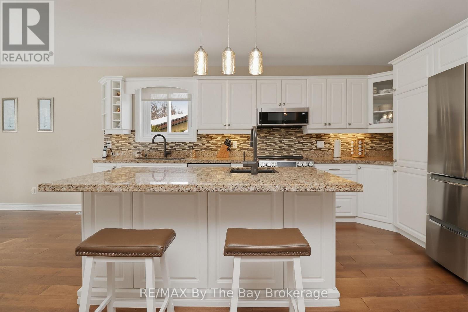 22 Britton Court, Wasaga Beach, Ontario  L9Z 1C1 - Photo 22 - S12864900