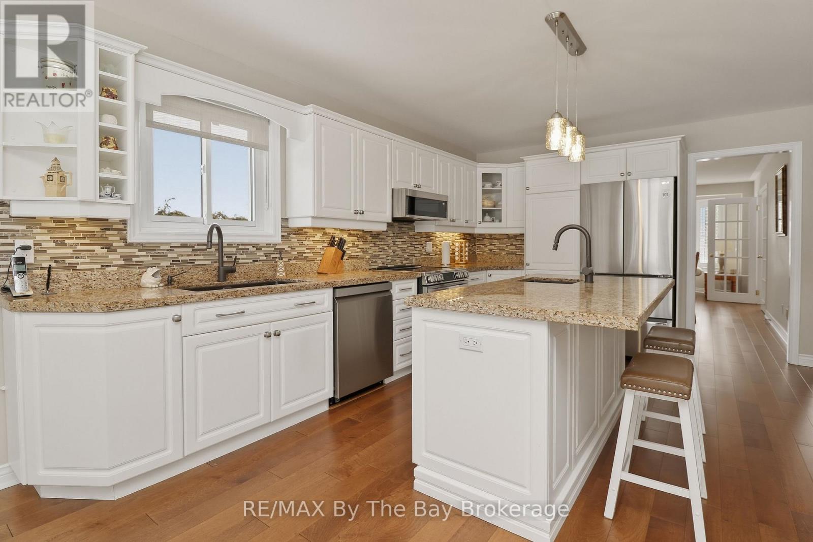 22 Britton Court, Wasaga Beach, Ontario  L9Z 1C1 - Photo 21 - S12864900