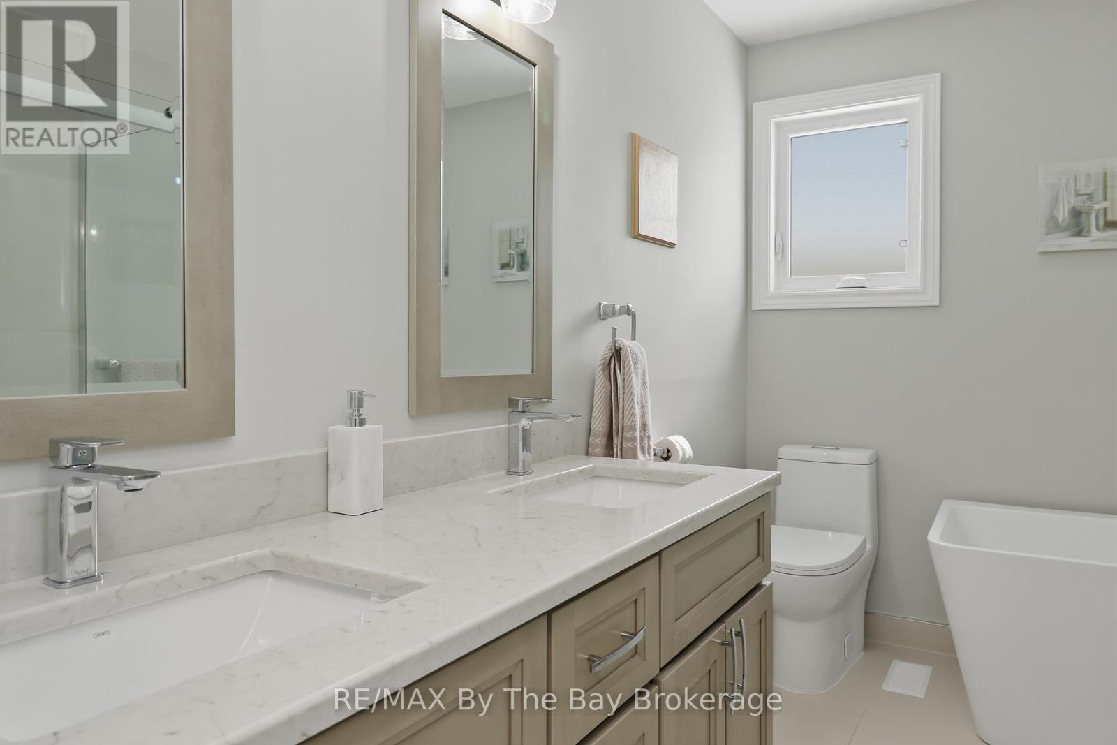 22 Britton Court, Wasaga Beach, Ontario  L9Z 1C1 - Photo 26 - S12864900