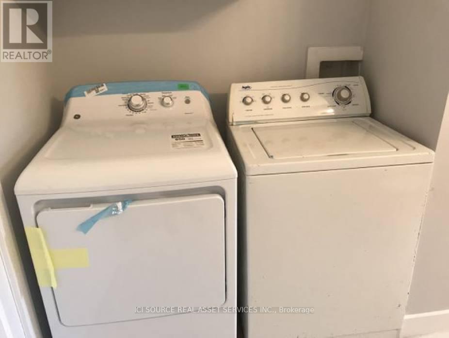 Main (1st) - 19 Tyndall Avenue, Toronto, Ontario  M6K 2E8 - Photo 5 - W12958212