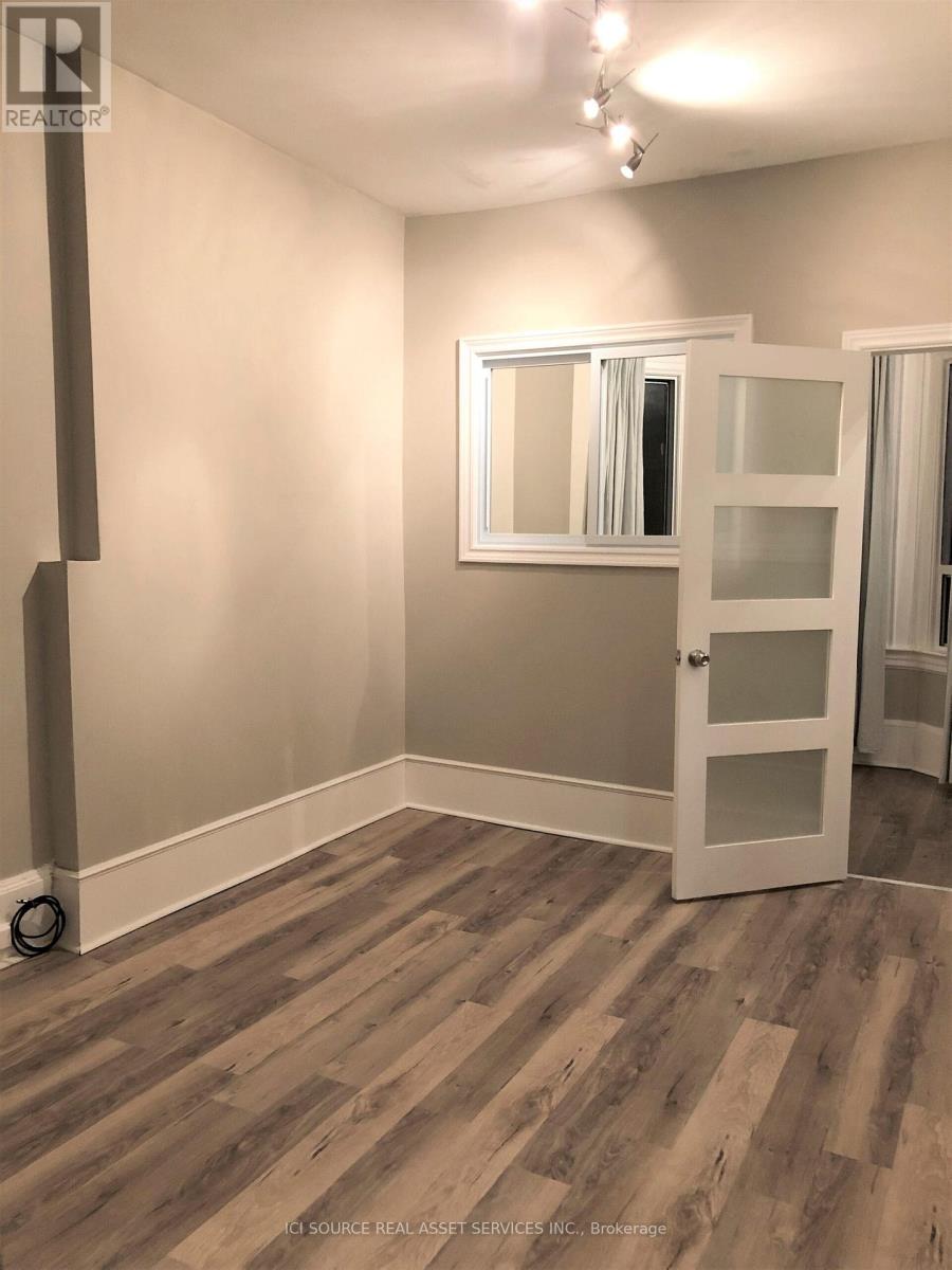 Main (1st) - 19 Tyndall Avenue, Toronto, Ontario  M6K 2E8 - Photo 7 - W12958212