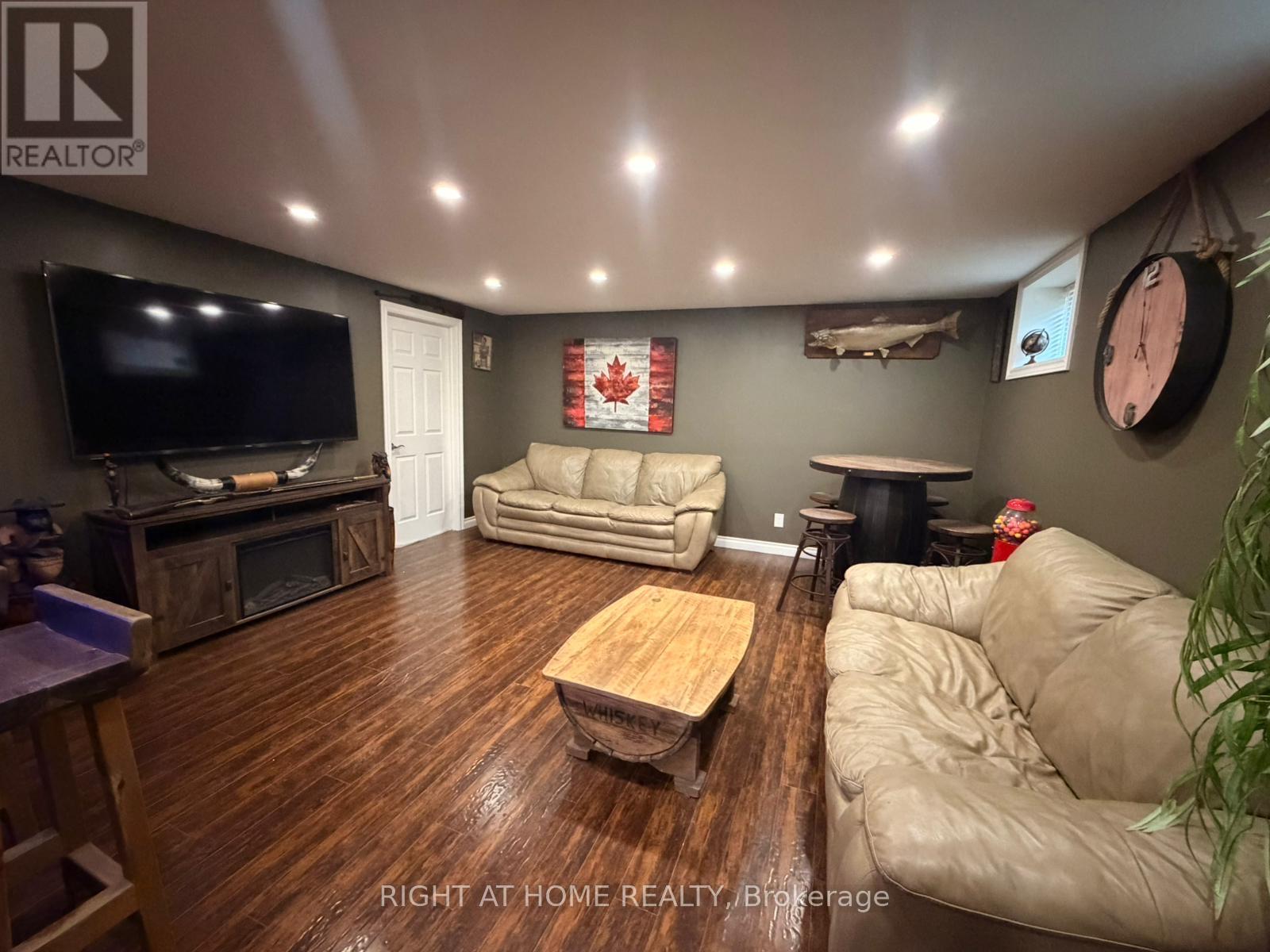 786 8th Street E, Owen Sound, Ontario  N4K 1L9 - Photo 11 - X12958210