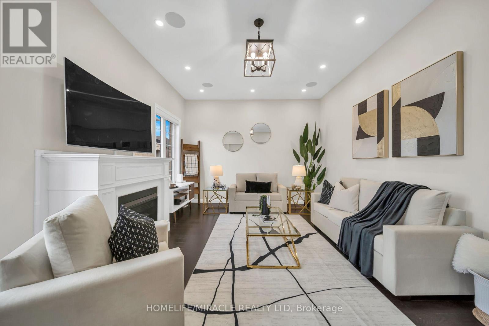 41 Hoxton Road, Brampton, Ontario L7A 4L5 - Photo 13 - W12950704