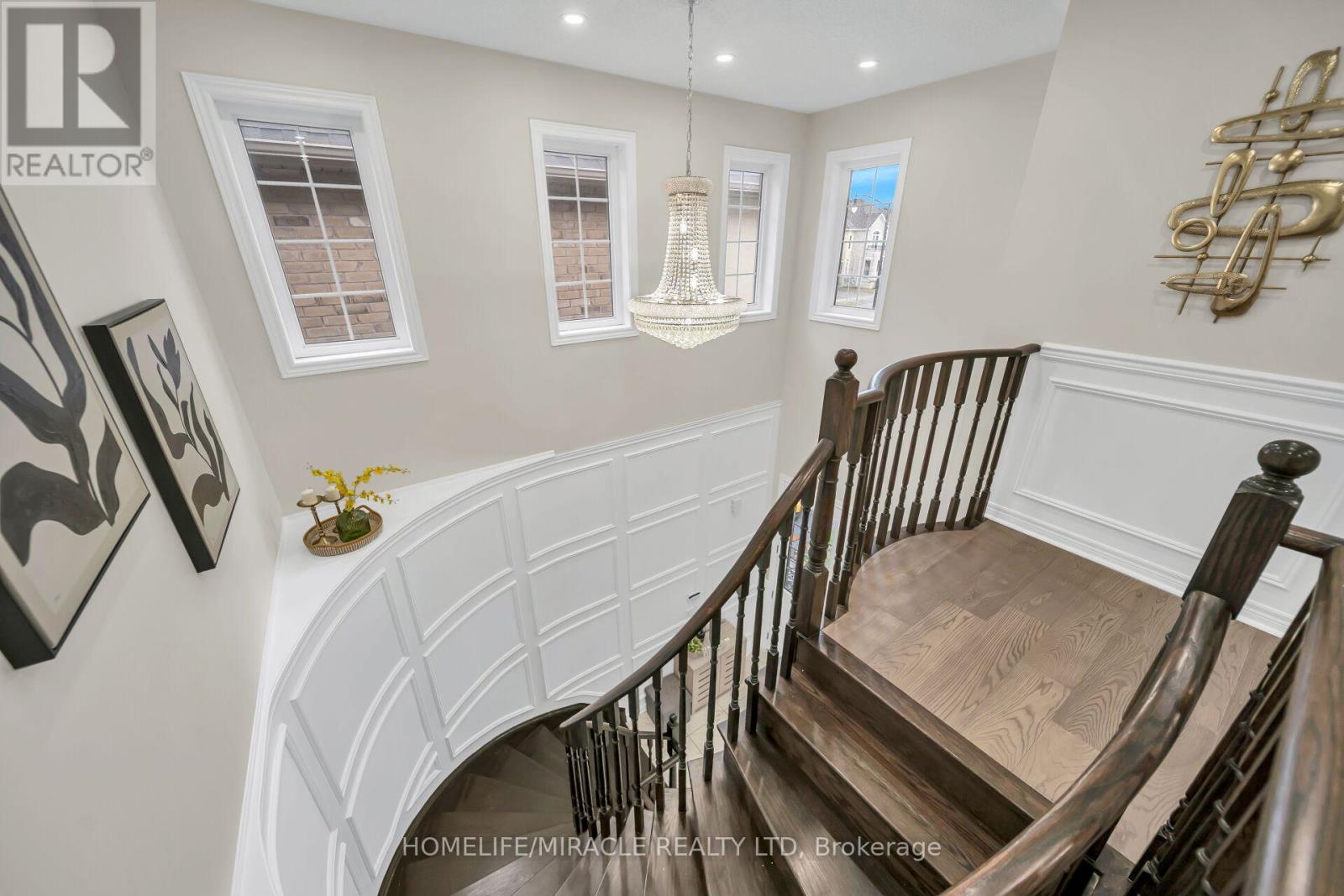 41 Hoxton Road, Brampton, Ontario L7A 4L5 - Photo 23 - W12950704