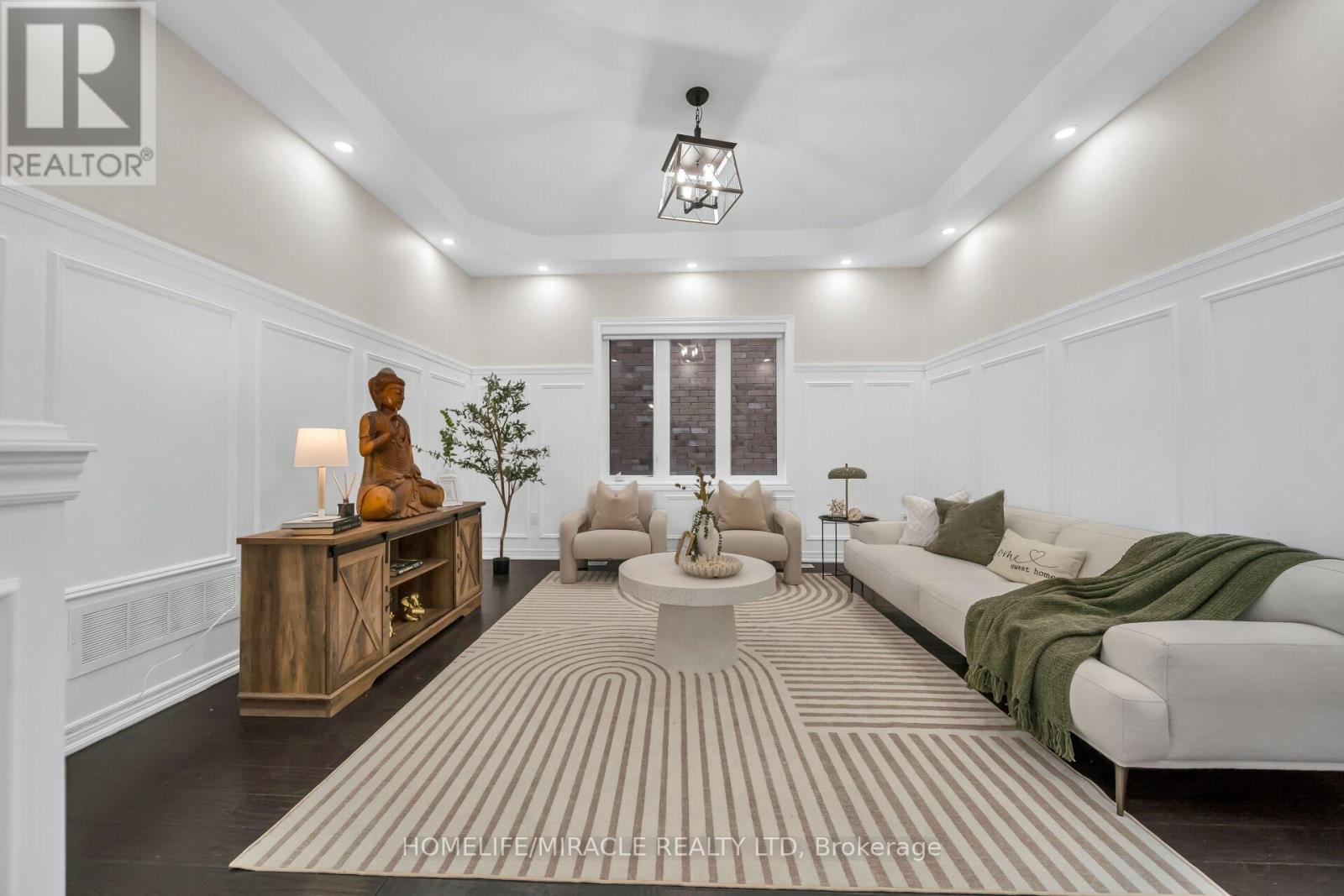 41 Hoxton Road, Brampton, Ontario L7A 4L5 - Photo 7 - W12950704