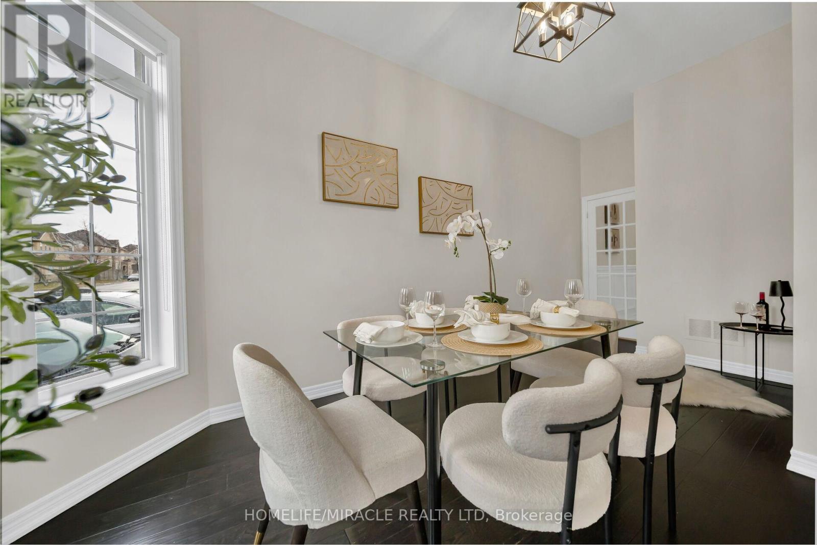 41 Hoxton Road, Brampton, Ontario L7A 4L5 - Photo 6 - W12950704