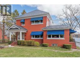 121 DIVISION STREET South, Kingsville, Ontario