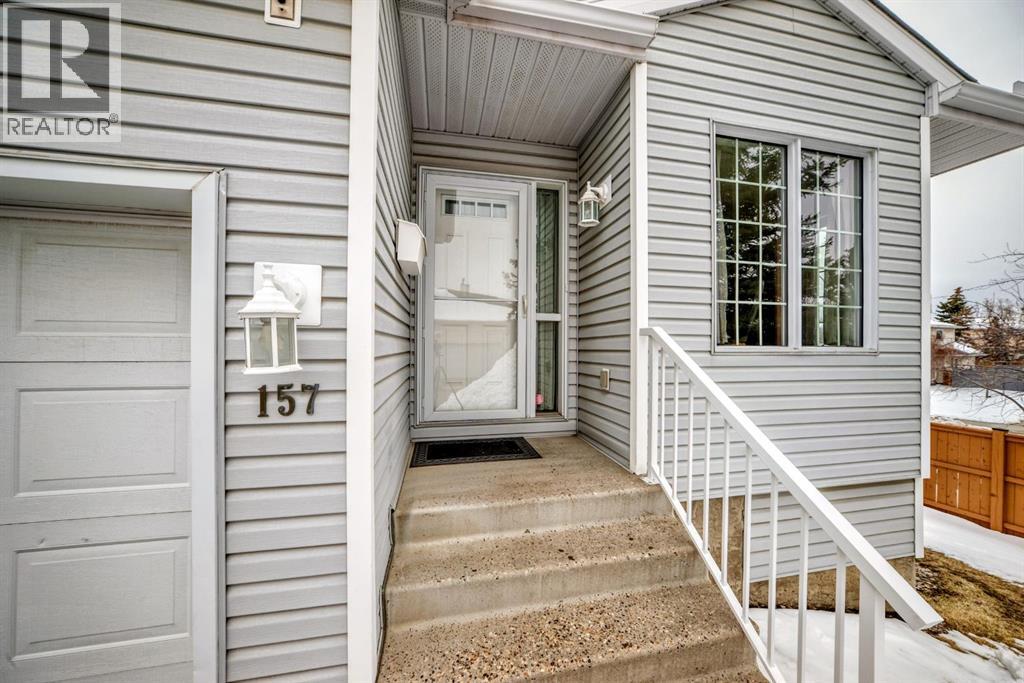 157 Hawkstone Manor NW, Calgary, Alberta  T3G 3X2 - Photo 2 - A2294301
