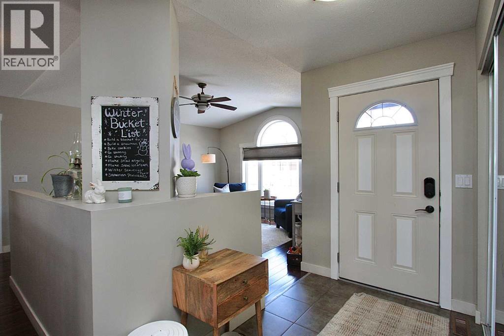 5512 52 Streetclose, Bashaw, Alberta  T0B 0H0 - Photo 3 - A2299002