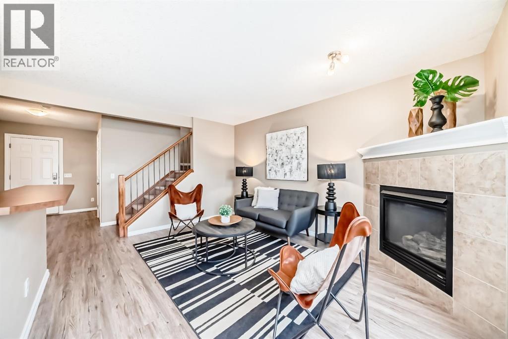 47 Royal Crest Court NW, Calgary, Alberta  T3G 5W3 - Photo 7 - A2295080