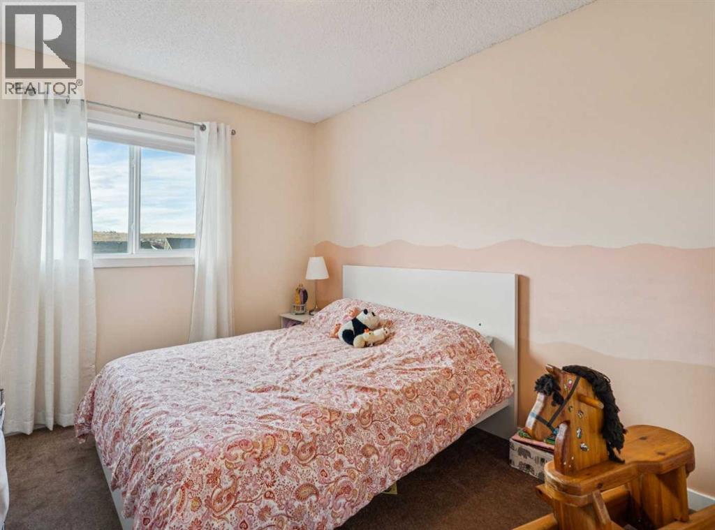 480 River Heights Green, Cochrane, Alberta  T4C 0S1 - Photo 14 - A2295294