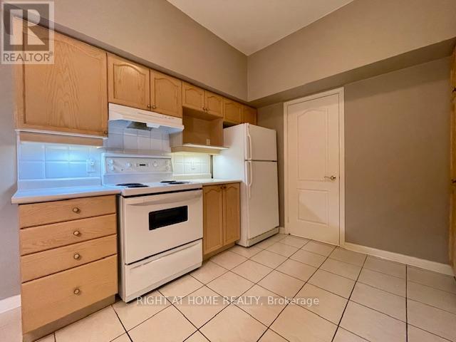 501 - 2506 Rutherford Road, Vaughan, Ontario  L4K 5N4 - Photo 7 - N12933570