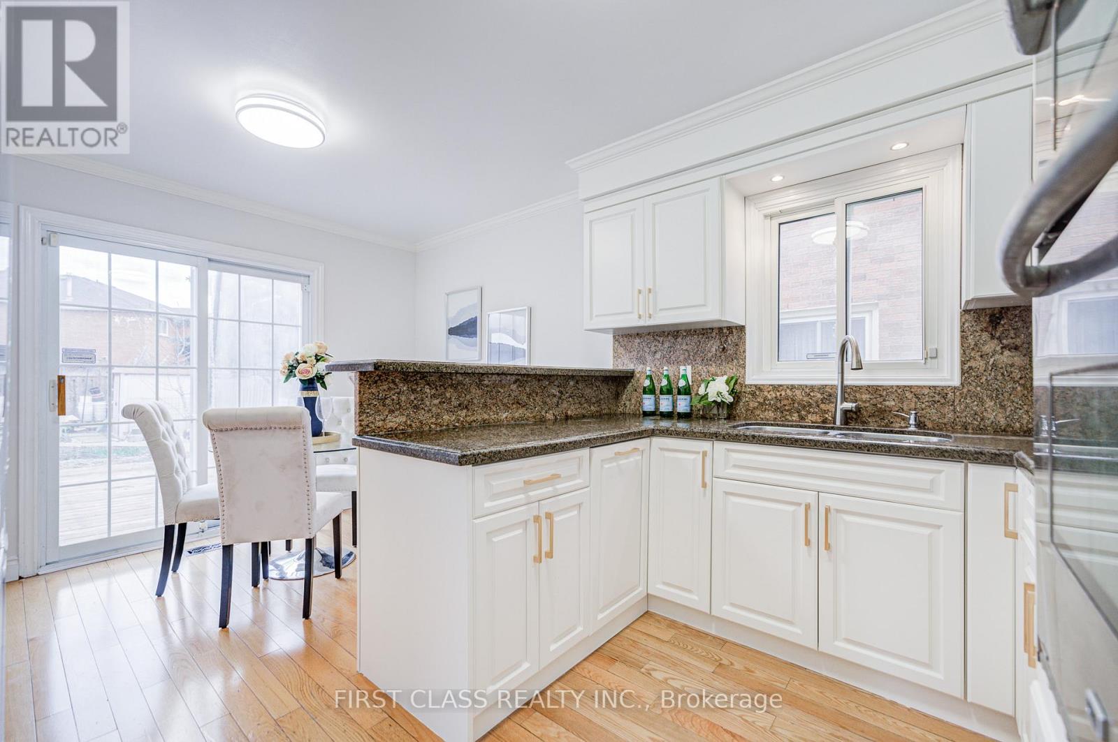 4503 Kimbermount Avenue, Mississauga, Ontario  L5M 4J4 - Photo 14 - W12958164