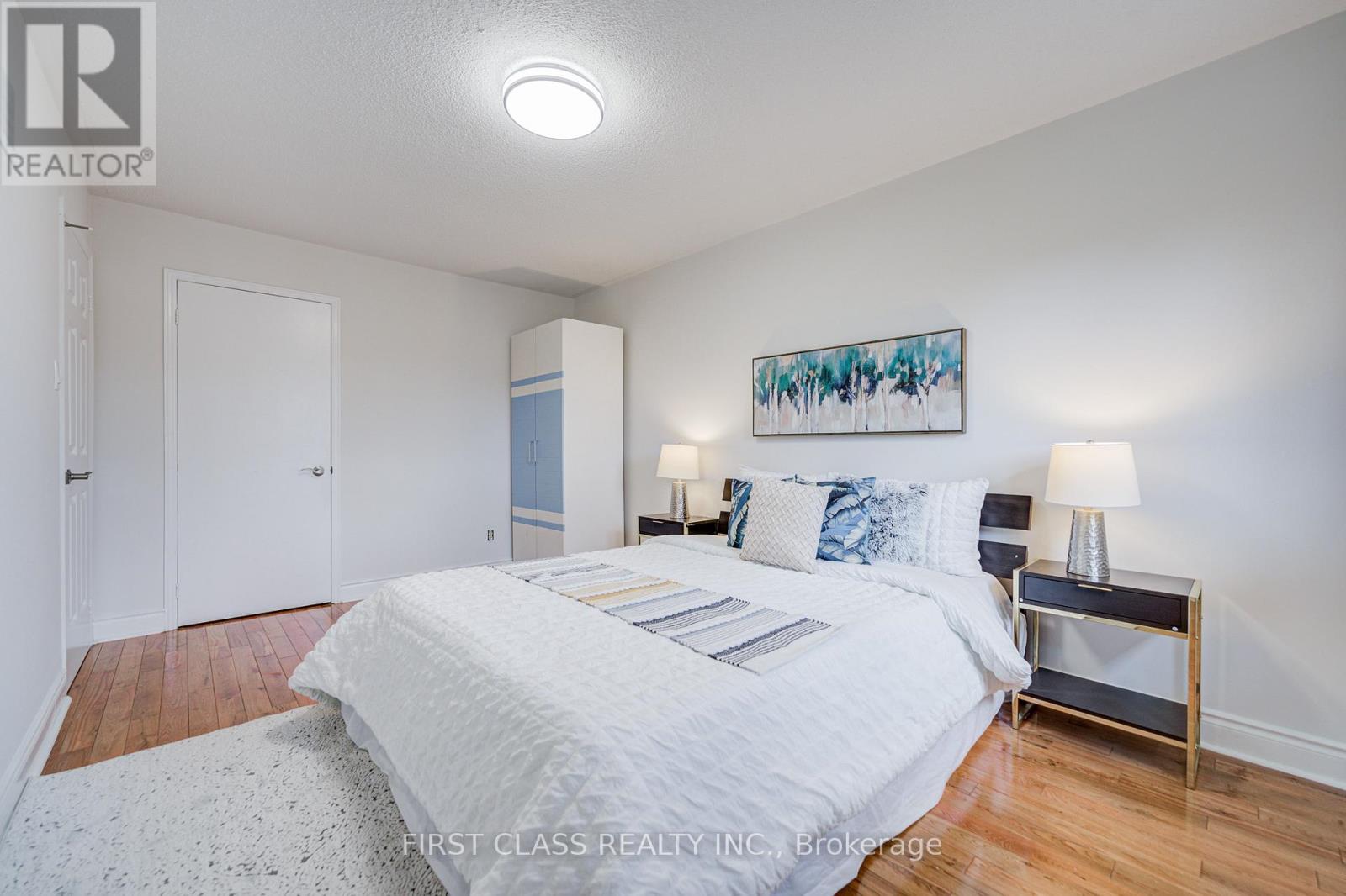 4503 Kimbermount Avenue, Mississauga, Ontario  L5M 4J4 - Photo 19 - W12958164