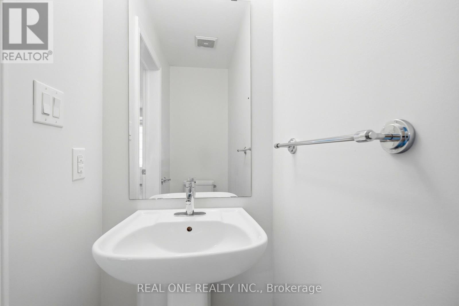 380 Cranbrook Common, Oakville, Ontario  L6H 0P8 - Photo 6 - W12958228