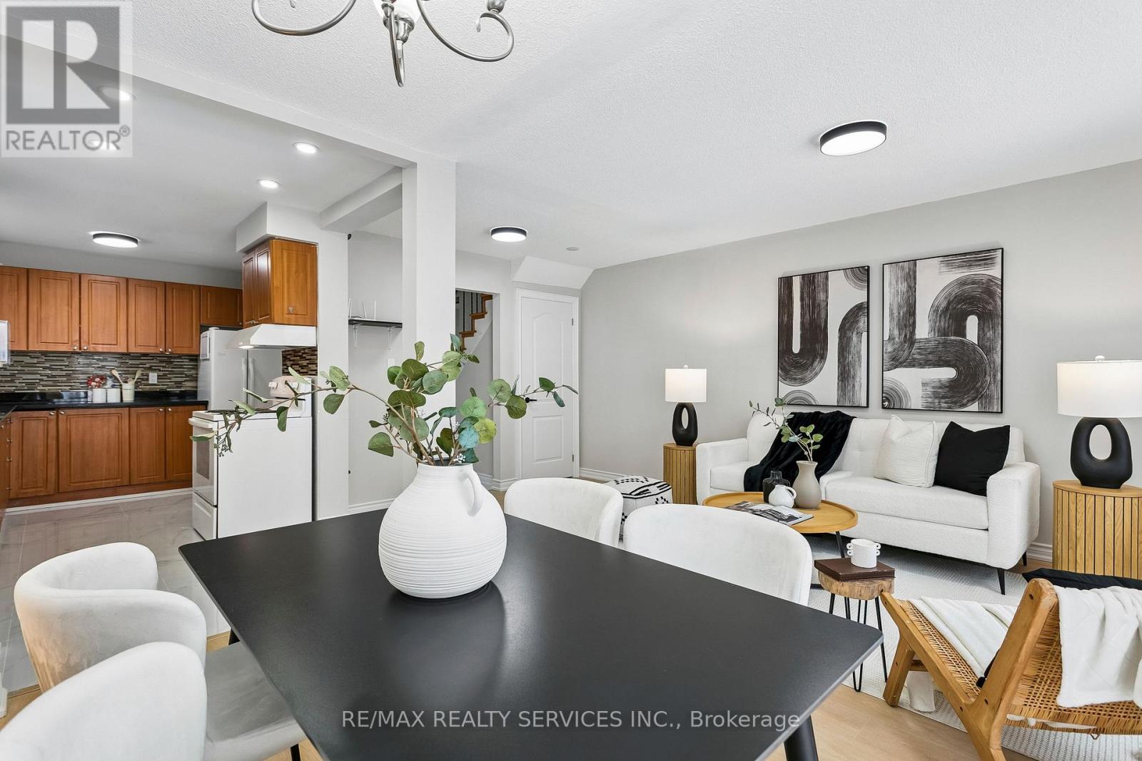 4291 Beacon Lane, Mississauga, Ontario  L5C 3V8 - Photo 17 - W12957560