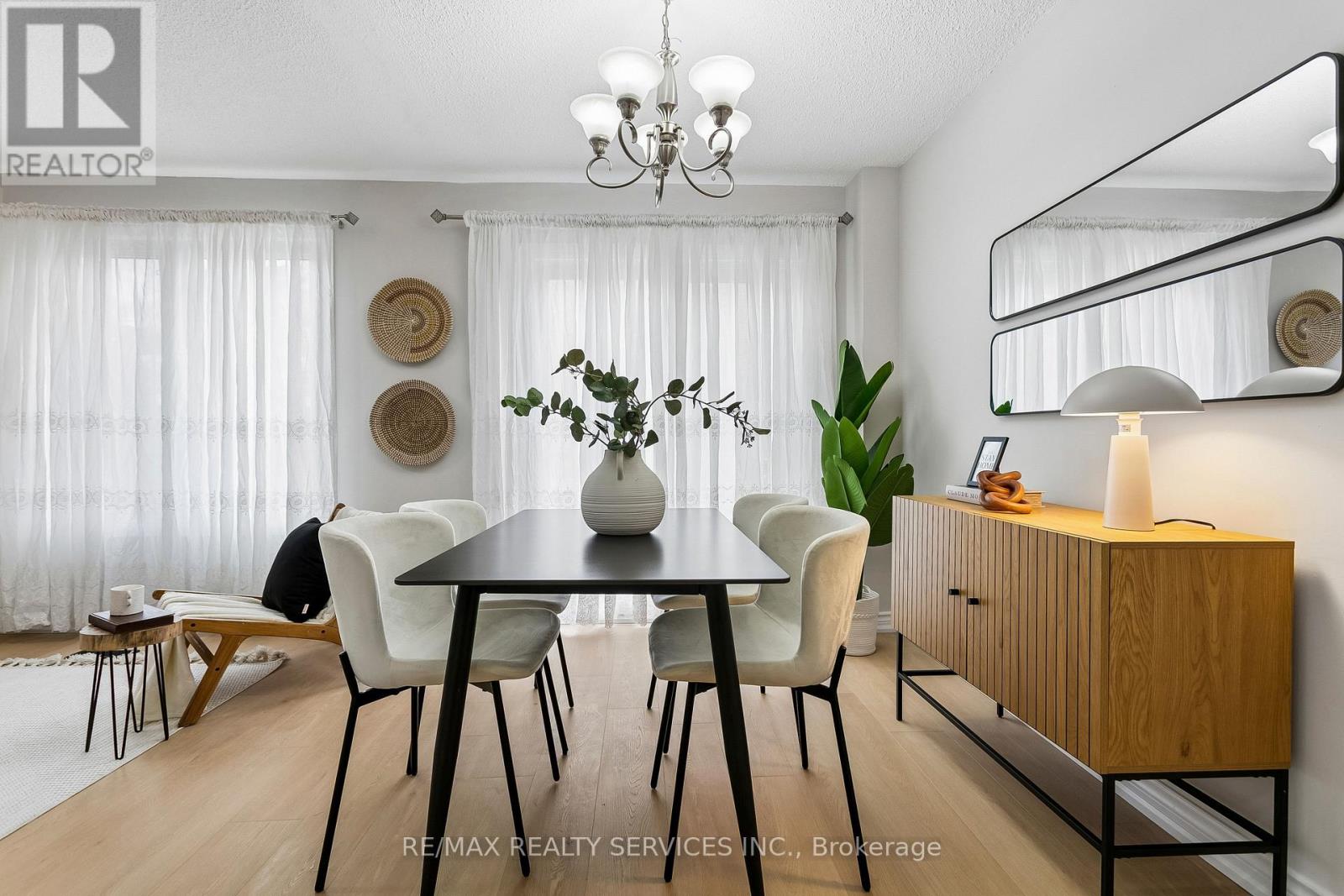 4291 Beacon Lane, Mississauga, Ontario  L5C 3V8 - Photo 15 - W12957560