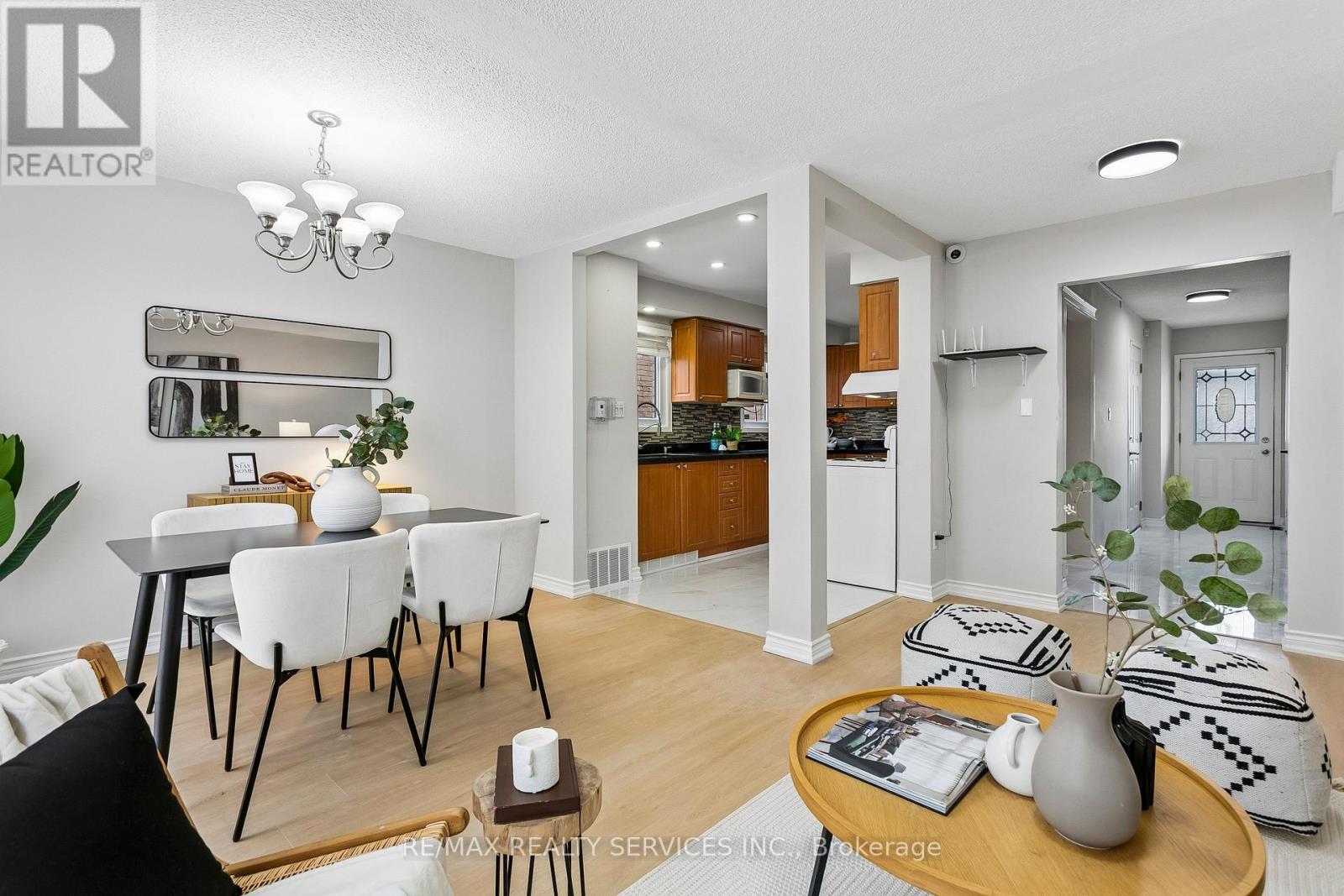 4291 Beacon Lane, Mississauga, Ontario  L5C 3V8 - Photo 22 - W12957560