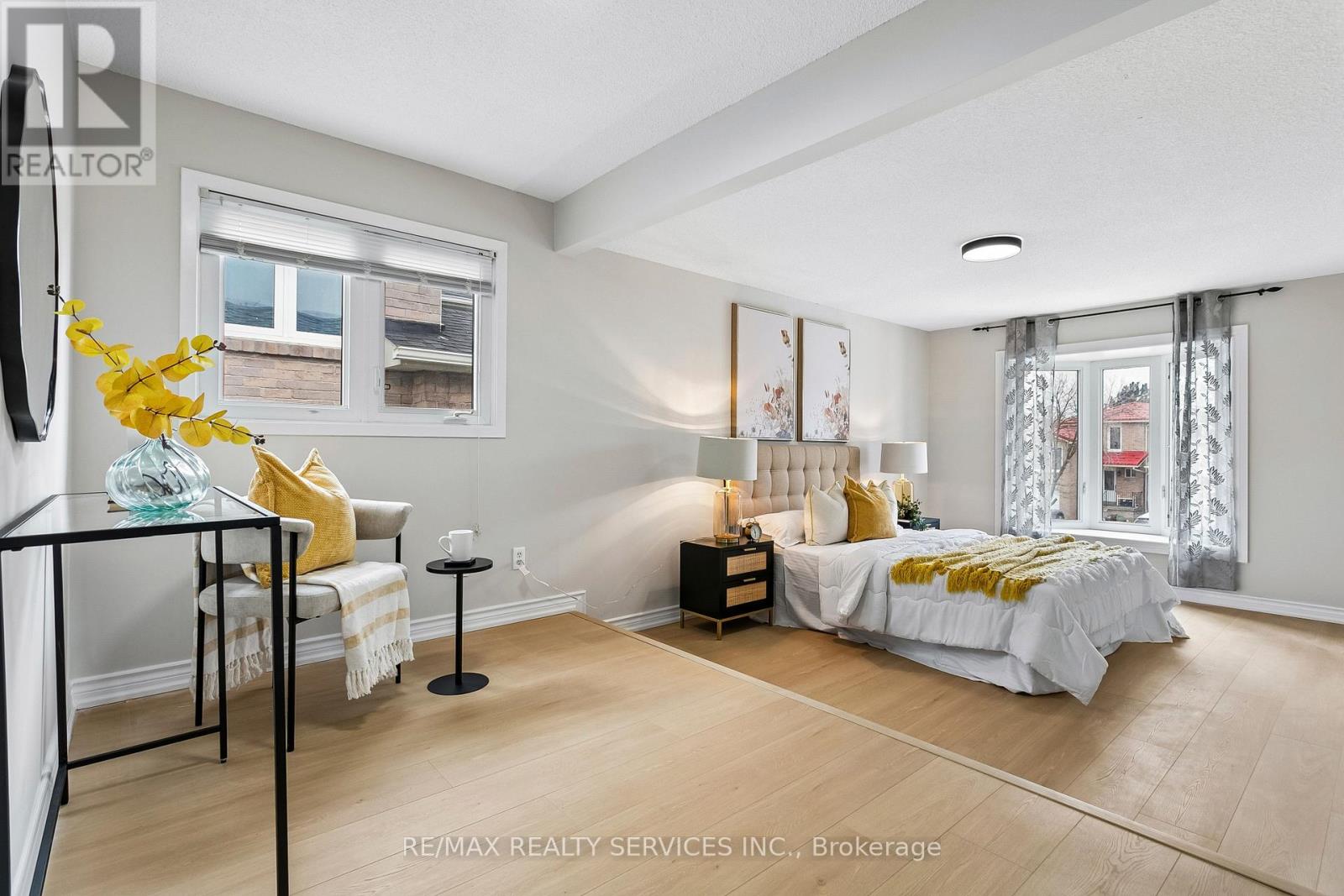 4291 Beacon Lane, Mississauga, Ontario  L5C 3V8 - Photo 33 - W12957560