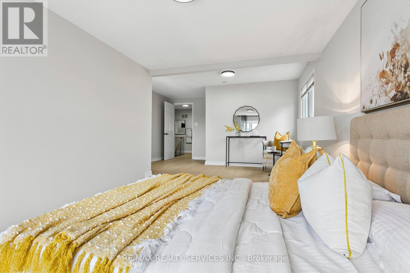 4291 Beacon Lane, Mississauga, Ontario  L5C 3V8 - Photo 37 - W12957560