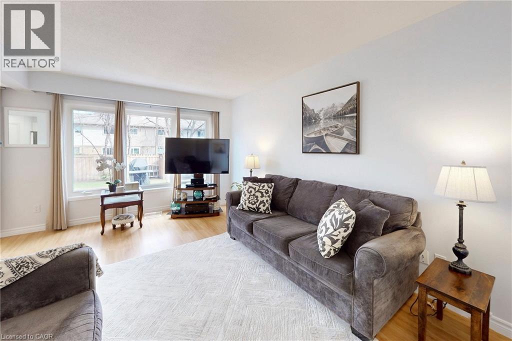 3489 Woodhurst Crescent, Mississauga, Ontario  L5L 1N3 - Photo 5 - 40817683