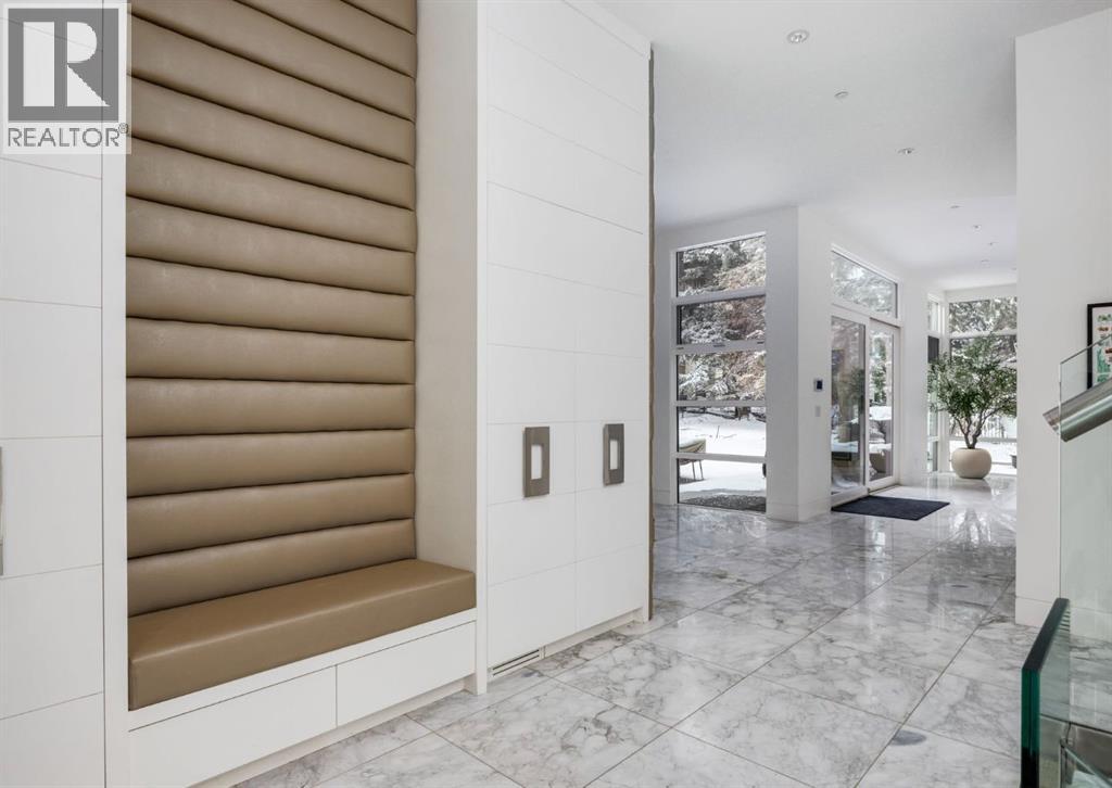 106 Pumpridge Place SW, Calgary, Alberta  T2V 5E7 - Photo 4 - A2292405