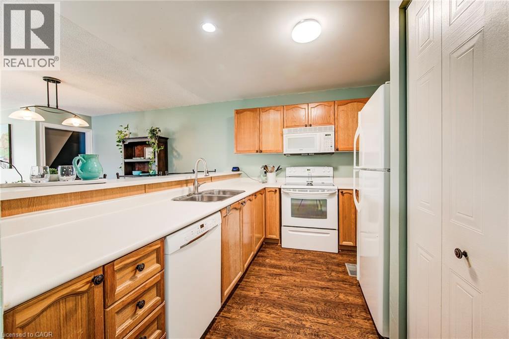 21 Arden Park, Stratford, Ontario  N5A 3E2 - Photo 9 - 40811669